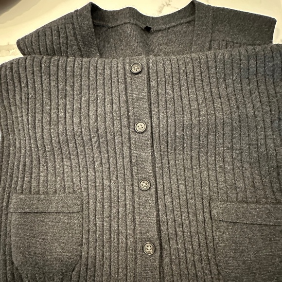 A CHARCOAL GREY BUTTON UP VEST - Picture 3 of 7